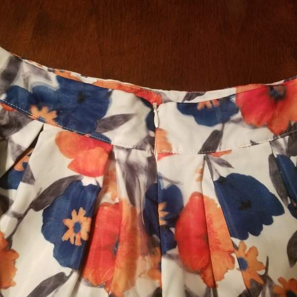 Floral Me Midi - Picture 4 of 4